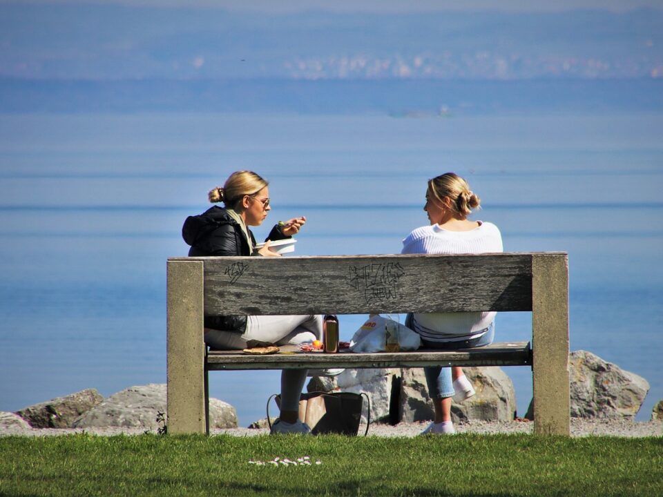 break the cycle, women sitting together